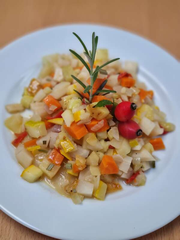 hagebutten herbstgemuese bettinas lieblingskraeuter